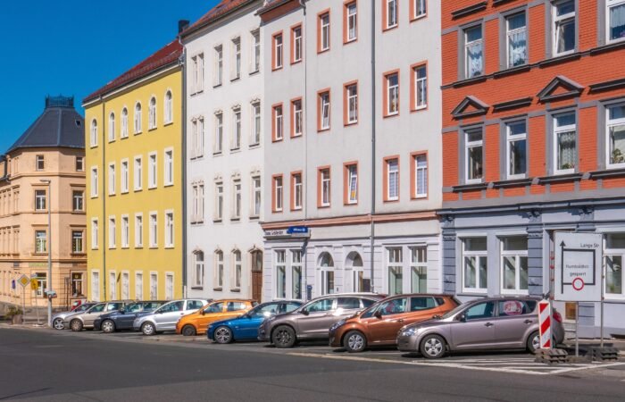 AI-Driven Property Valuation-Accuracy and Efficiency (1)