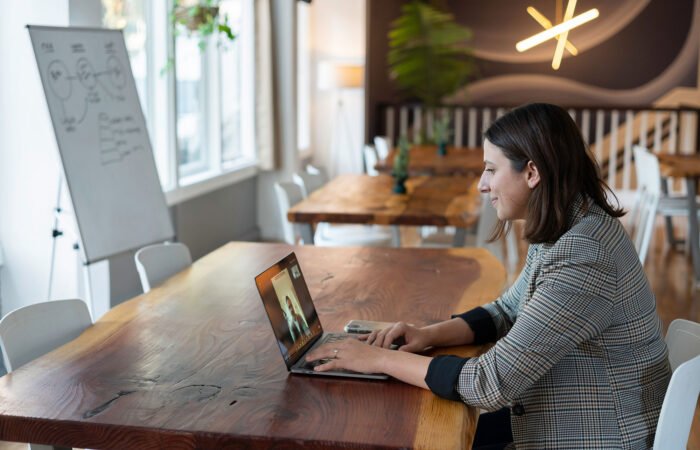 Chatbots-for-Customer-Support-Provide-instant-and-efficient-customer-assistance-with-AI-powered-chatbots